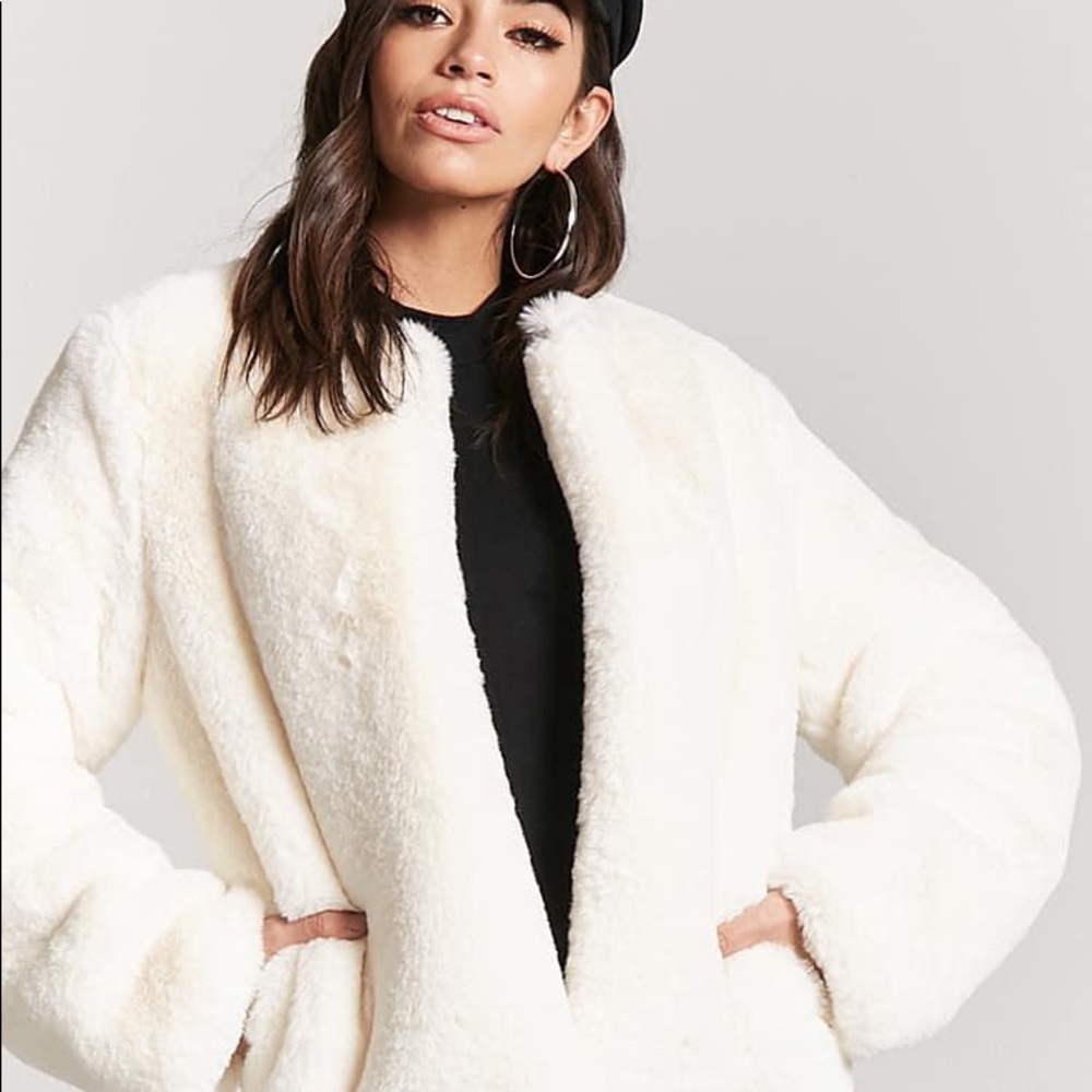 Cream faux fur jacket S
